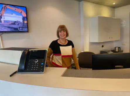 Receptioniste Joke werk bij Caterpillar