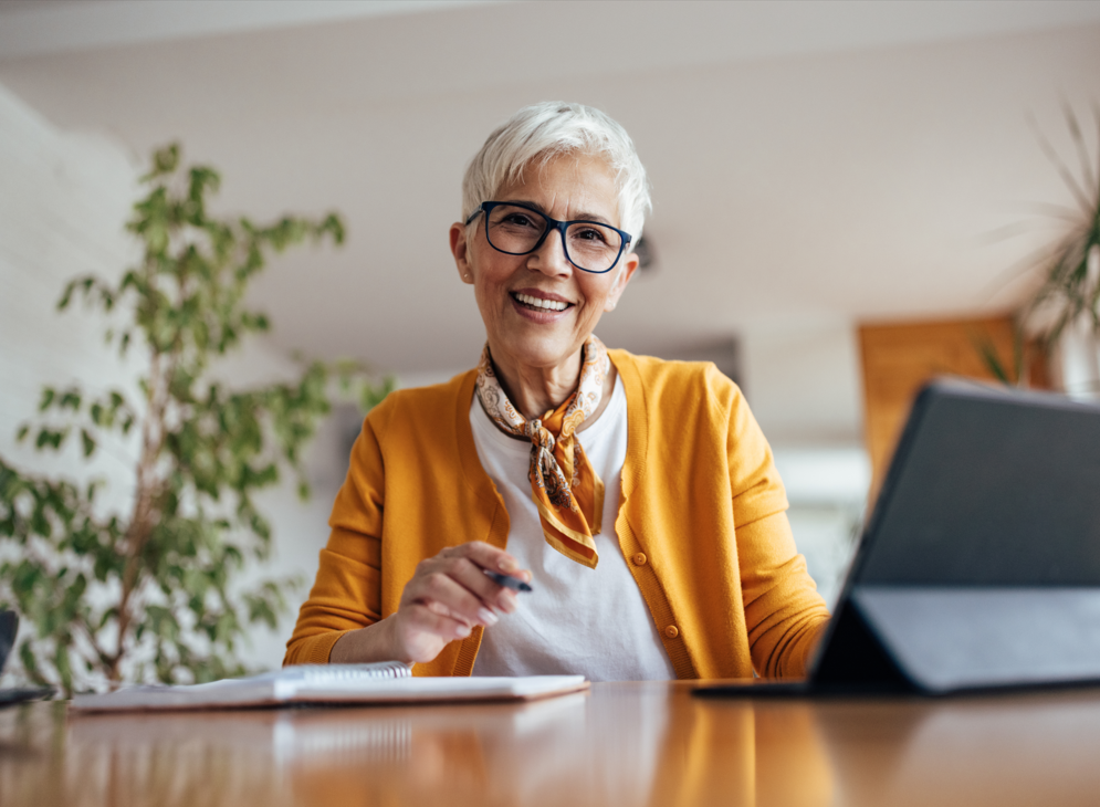 De meerwaarde van senioren in office functies